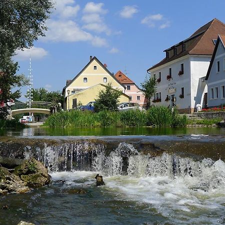 Hotel Zum Weissen Roessl Kallmünz Exterior foto
